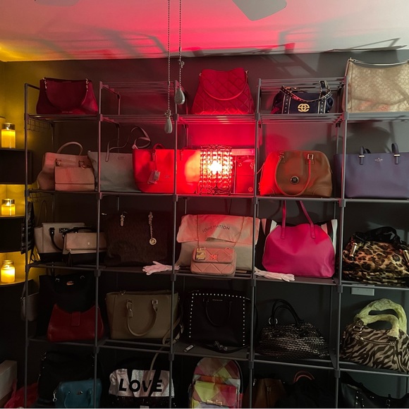 Meet your Posher, Alisha - Picture 3 of 10